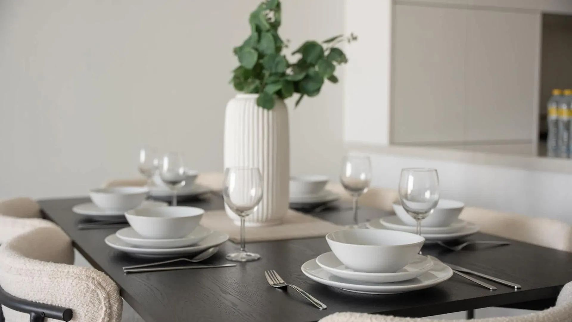Elegant Relaxing 3-Bedroom Apartment In Perfect Location At Canal Front 6 Dubaj