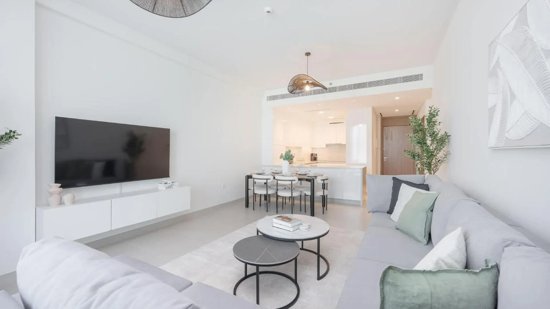 Elegant Relaxing 3-Bedroom Apartment In Perfect Location At Canal Front 6 Dubai