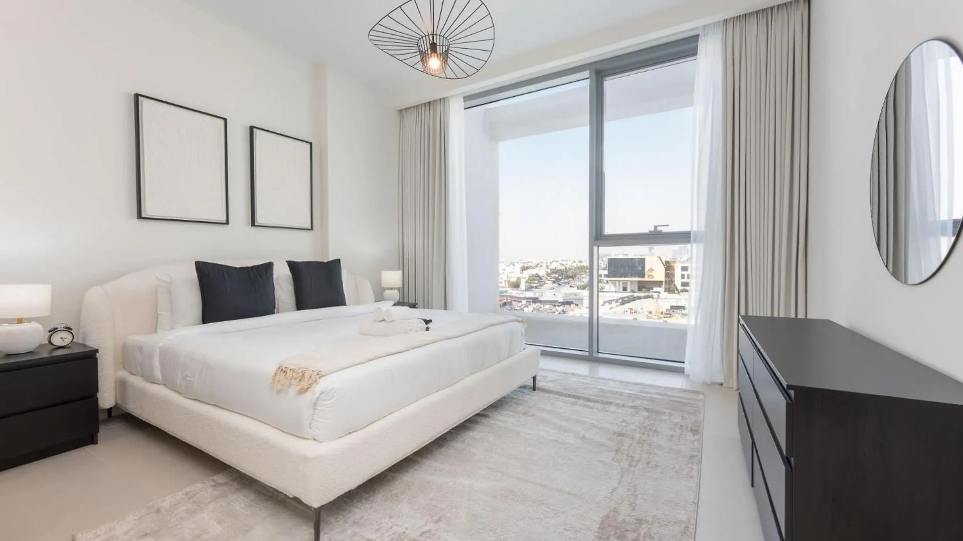 Elegant Relaxing 3-Bedroom Apartment In Perfect Location At Canal Front 6 Dubai 0*,  United Arab Emirates