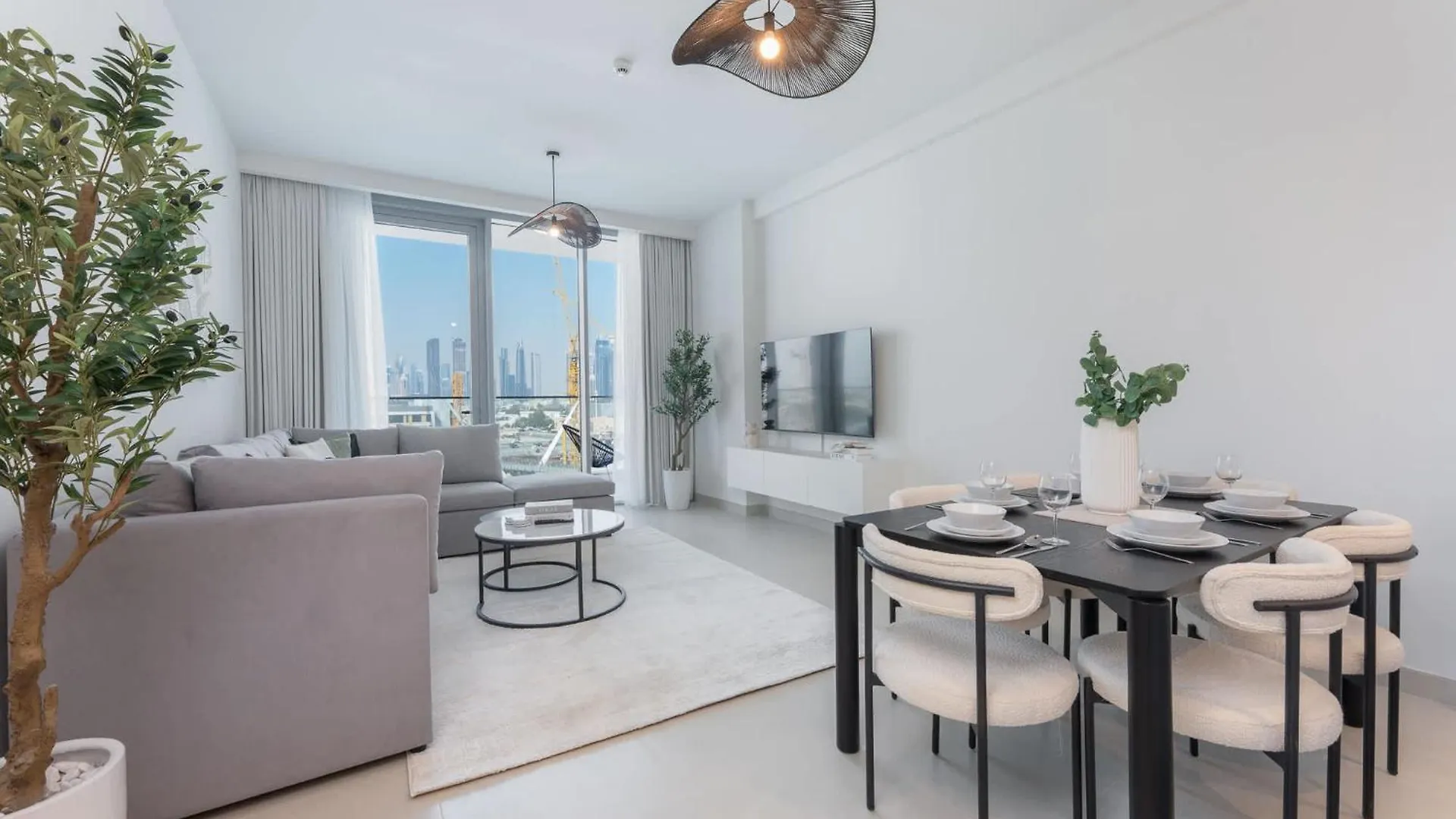 Elegant Relaxing 3-Bedroom Apartment In Perfect Location At Canal Front 6 Dubai United Arab Emirates